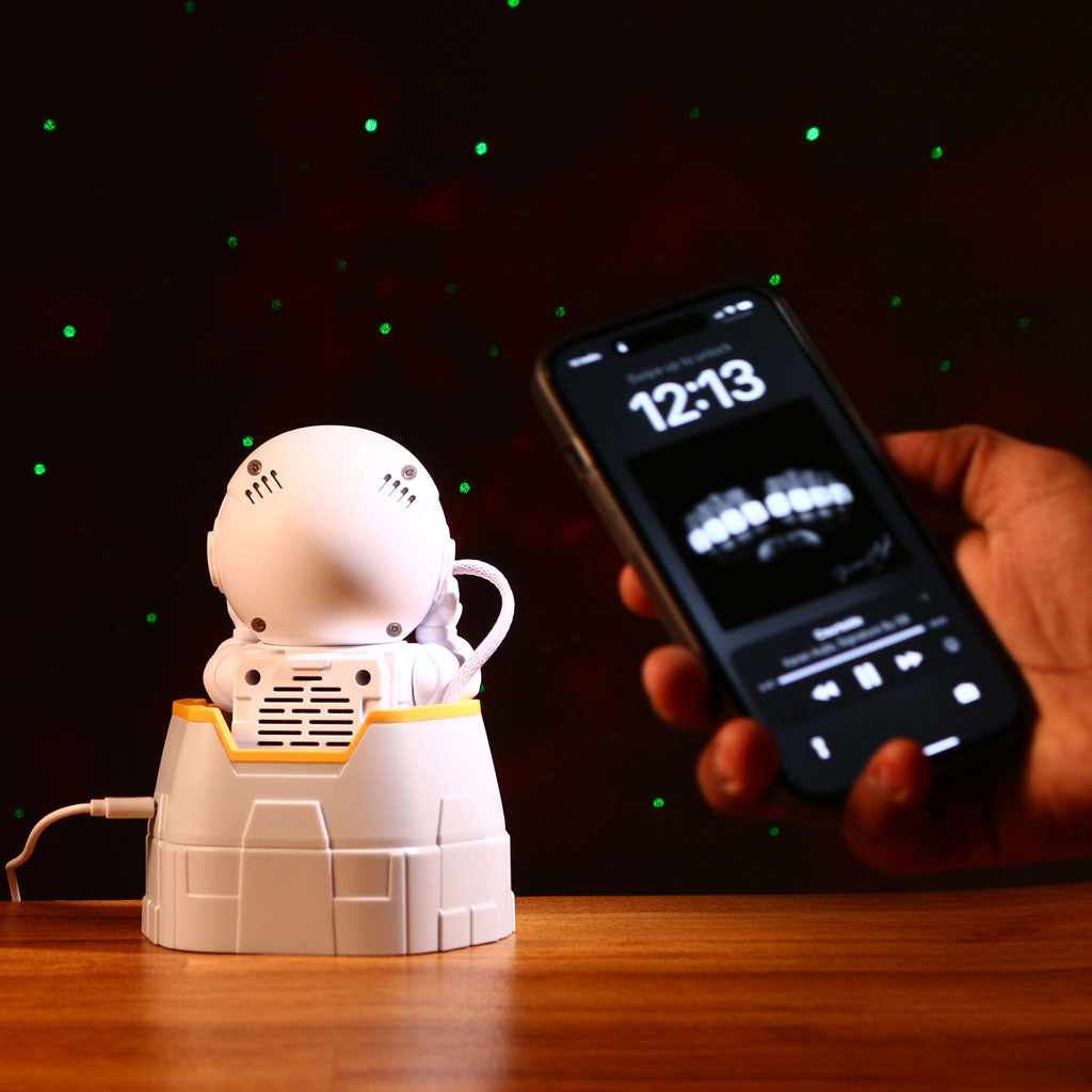 Astronaut Galaxy Speaker and Projection Lamp